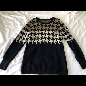 Size L houndstooth/black gap sweater